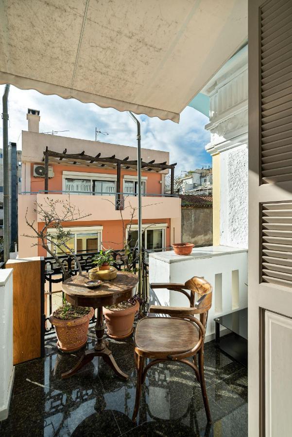 Spacious & Artistic Retro 2Bd Apt With Sauna Athena Bagian luar foto